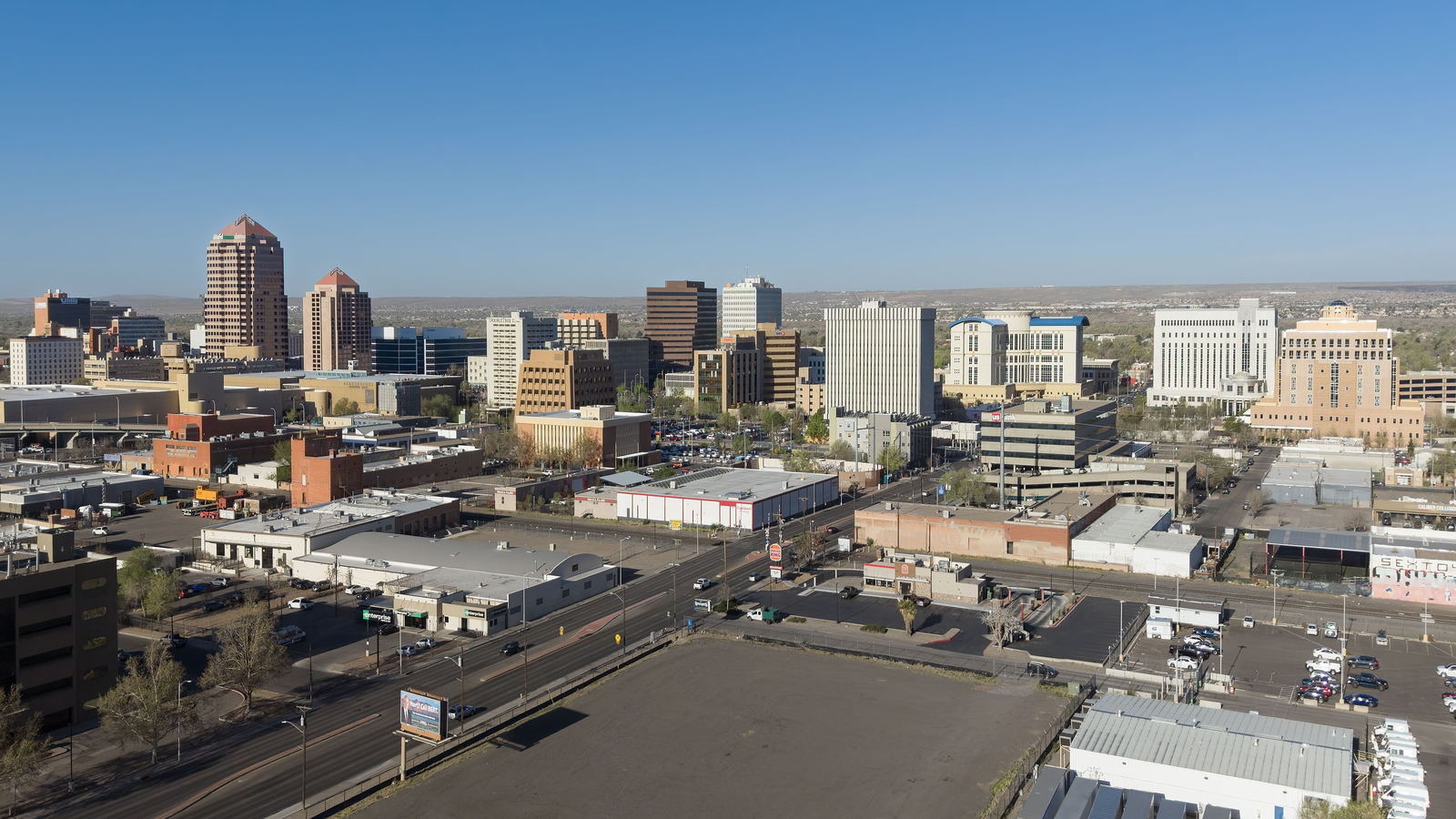 Albuquerque, New Mexico with the Sandia Mountains behind