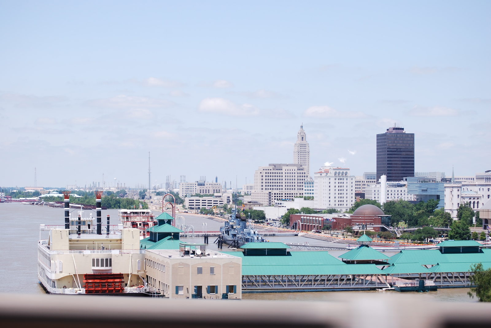 Baton Rouge, Louisiana skyline on the Mississippi River