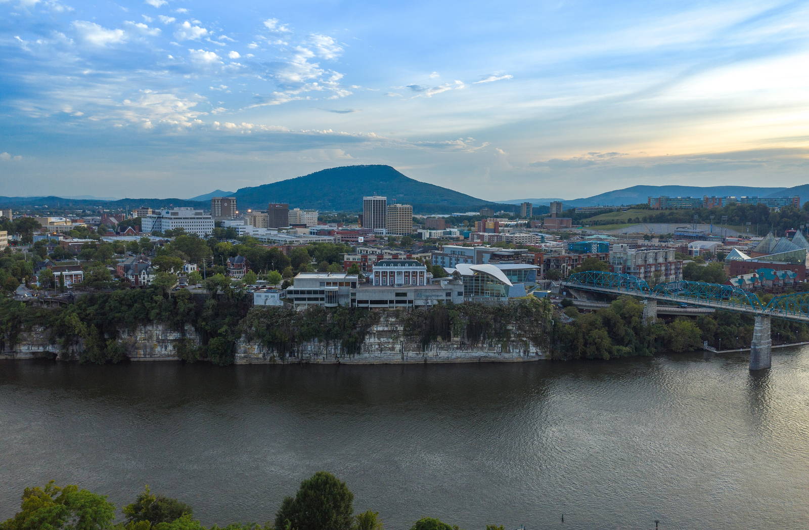 Chattanooga, Tennessee skyline on the Tennessee River