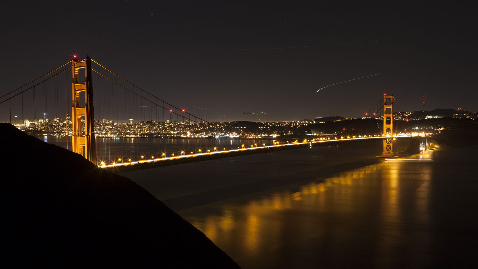 San Francisco skyline with the Golden Gate Bridge